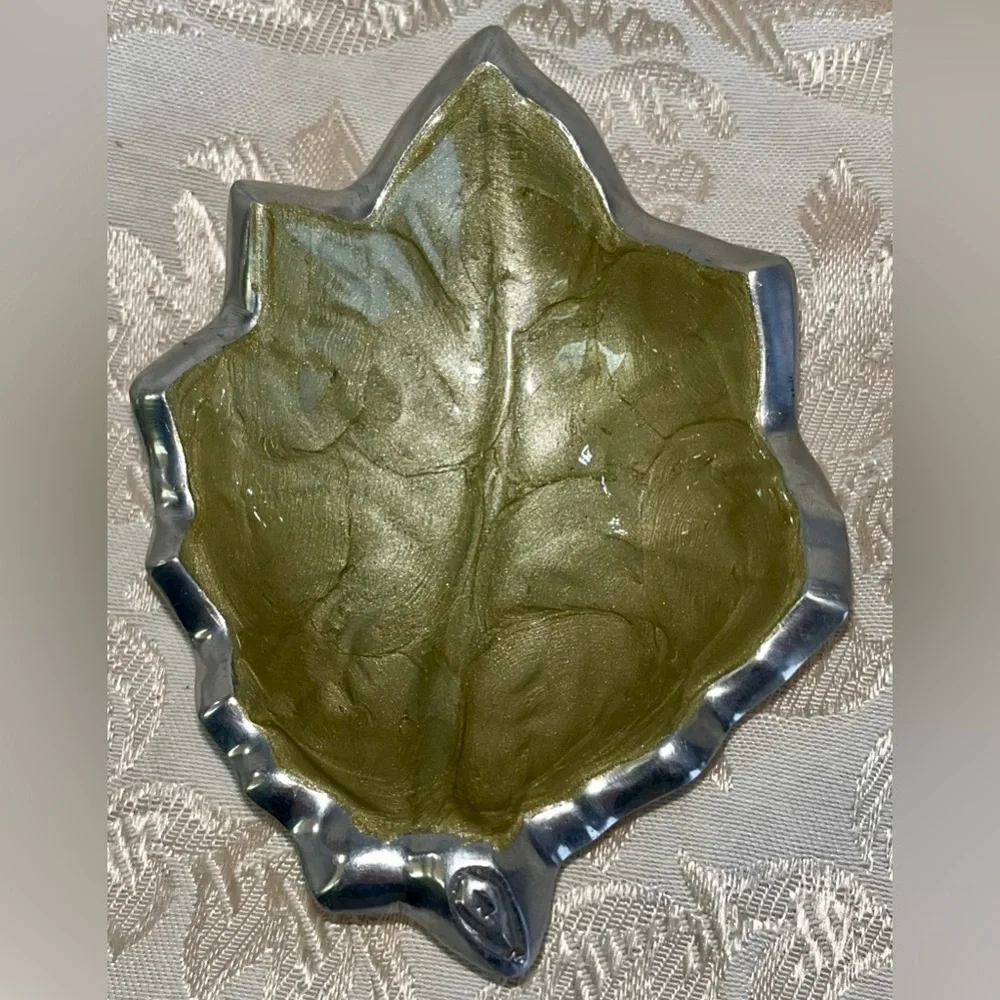 Julia Knight Kiwi Green Leaf Bowl 6x5